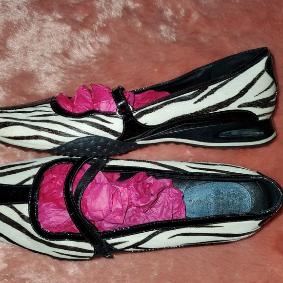 Nike Air for Cole Haan Zebra Print Slip Ons - Picture 6 of 9